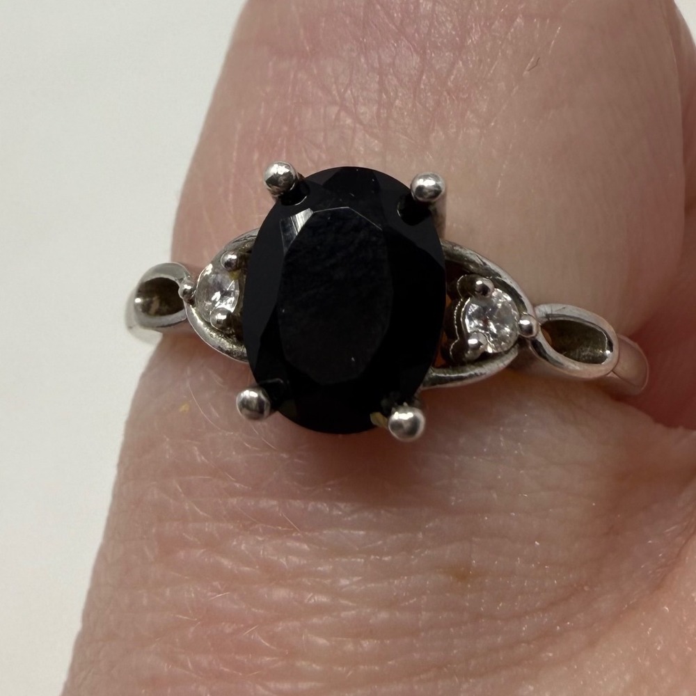 GSK 925 Sterling Silver Black Onyx and Cubic Zirconia Oval Statement Ring